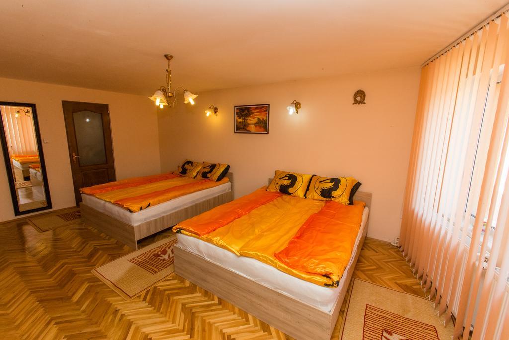 Casa Tudor Turda Pokoj fotografie