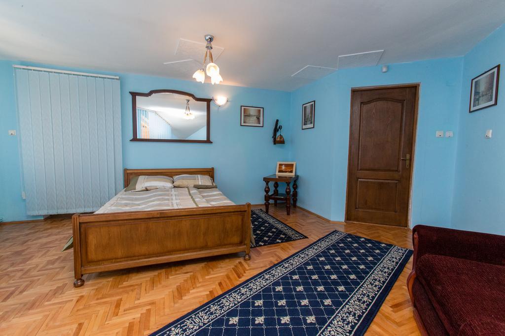 Casa Tudor Turda Pokoj fotografie