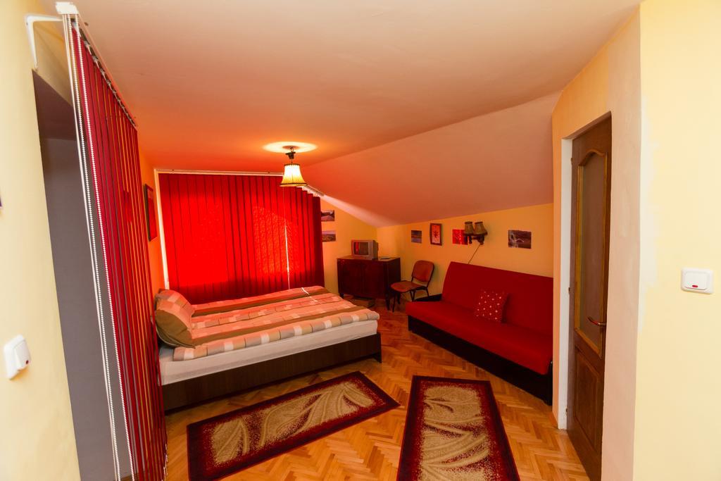 Casa Tudor Turda Pokoj fotografie